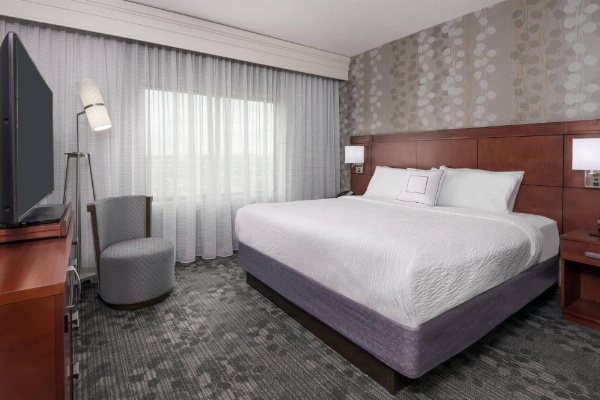 Courtyard by Marriott Buffalo Airport image 8
